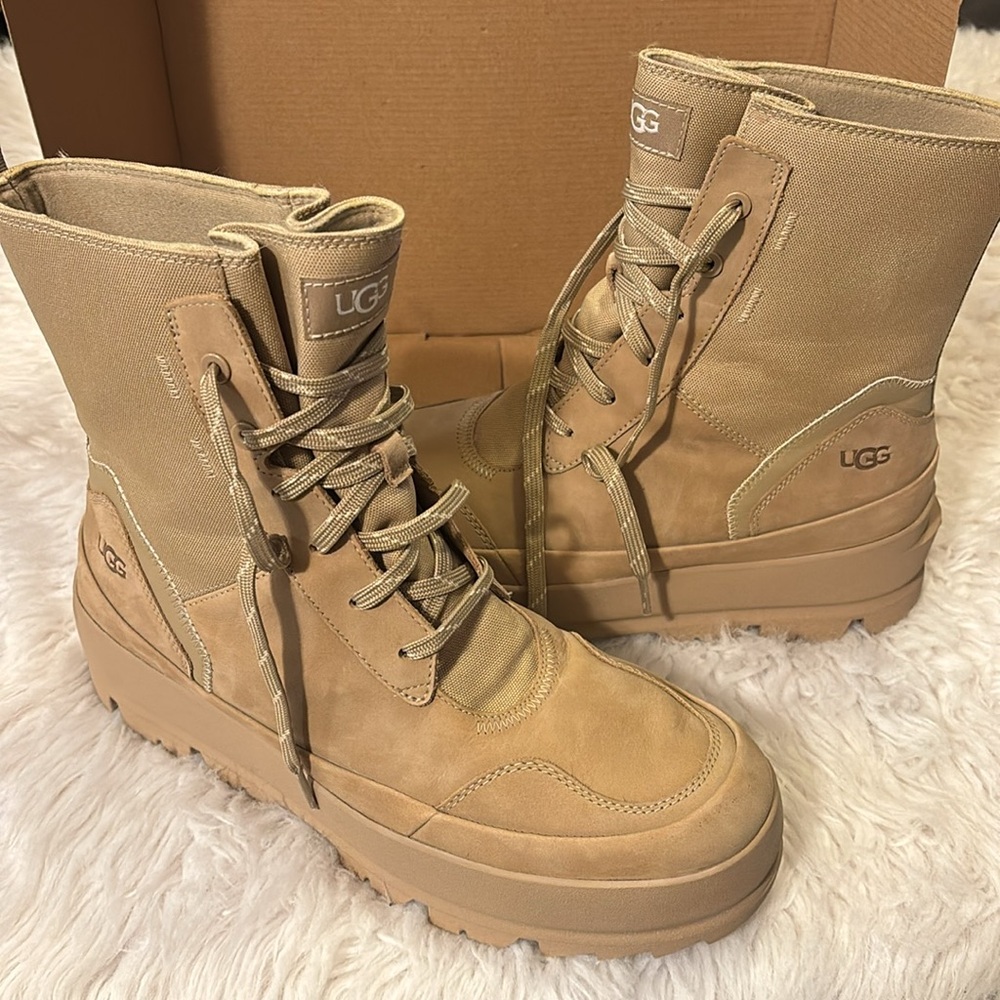 The UGG Lug, Sand, Size 11
